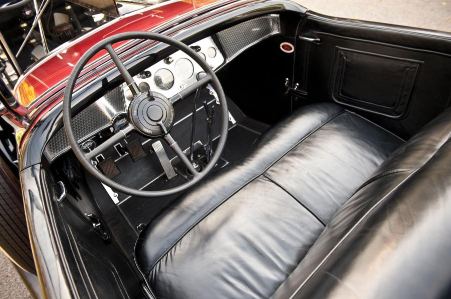  Cadillac Sixteen Roadster by Fleetwood 1930 года  (фото 17 из 19)